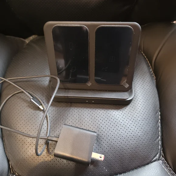 3 In 1 Foldable Wireless Fast Charger Stand - Picture 9 of 10